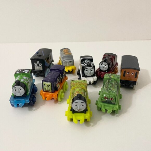 Lot of 9 Fisher Price Thomas and Friends Minis Train Engines - Picture 1 of 16